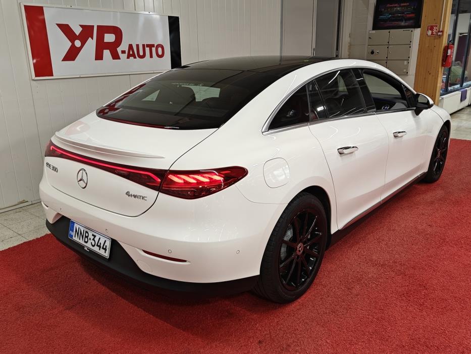 MERCEDES-BENZ EQE 2023