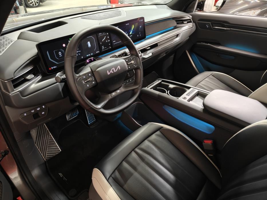 KIA EV9 2025