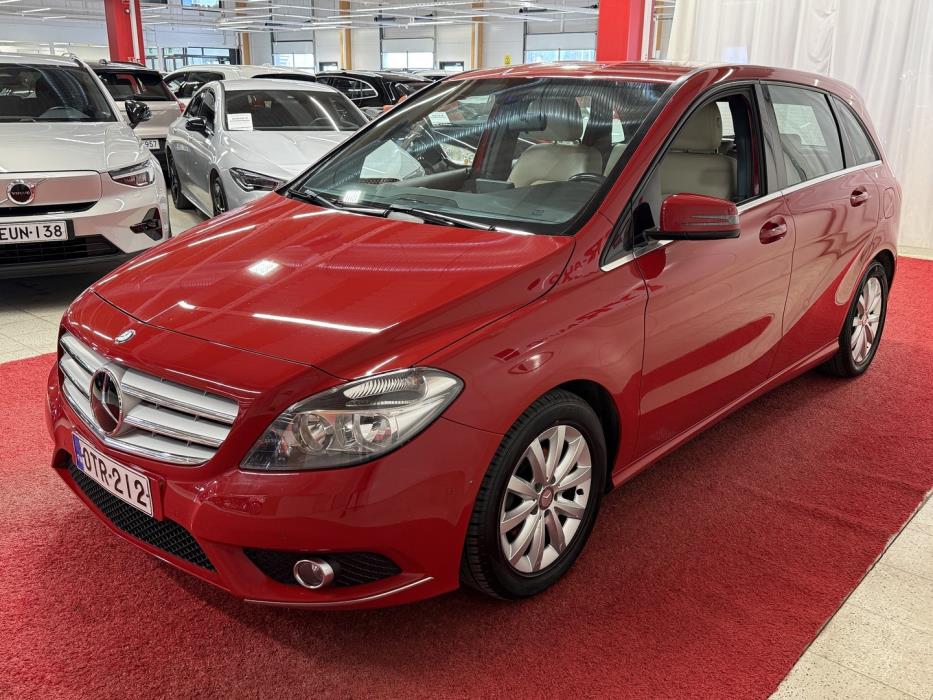MERCEDES-BENZ B 2012