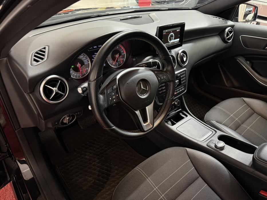 MERCEDES-BENZ A 2013