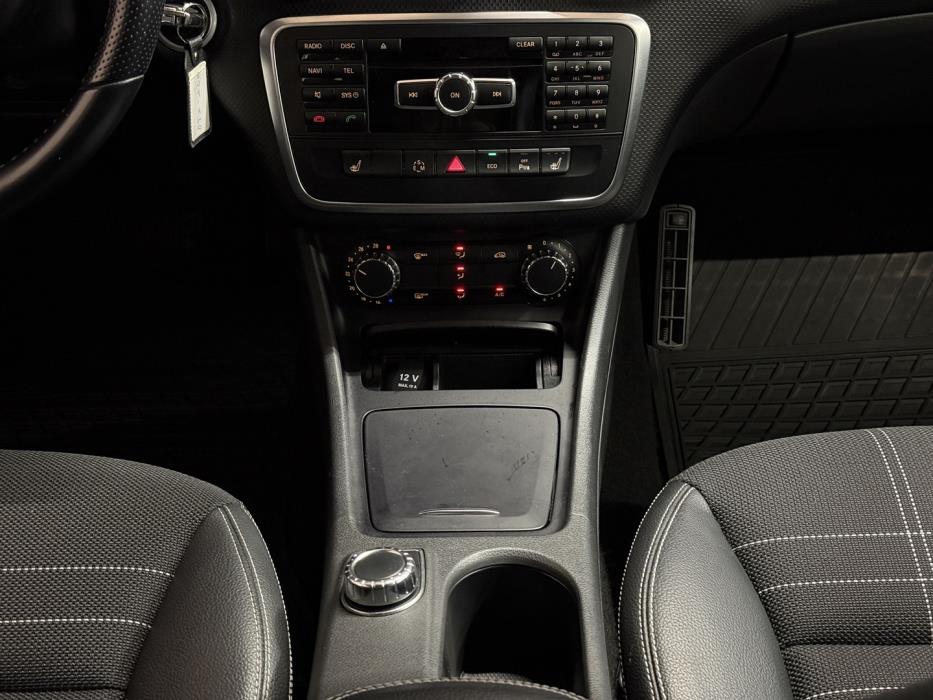 MERCEDES-BENZ A 2013
