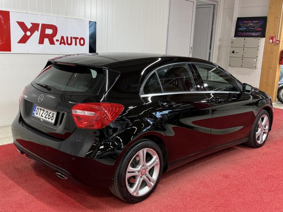 MERCEDES-BENZ A 2013