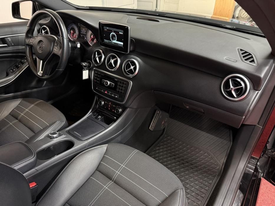MERCEDES-BENZ A 2013