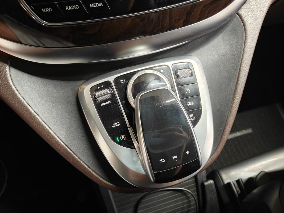 MERCEDES-BENZ V 2017