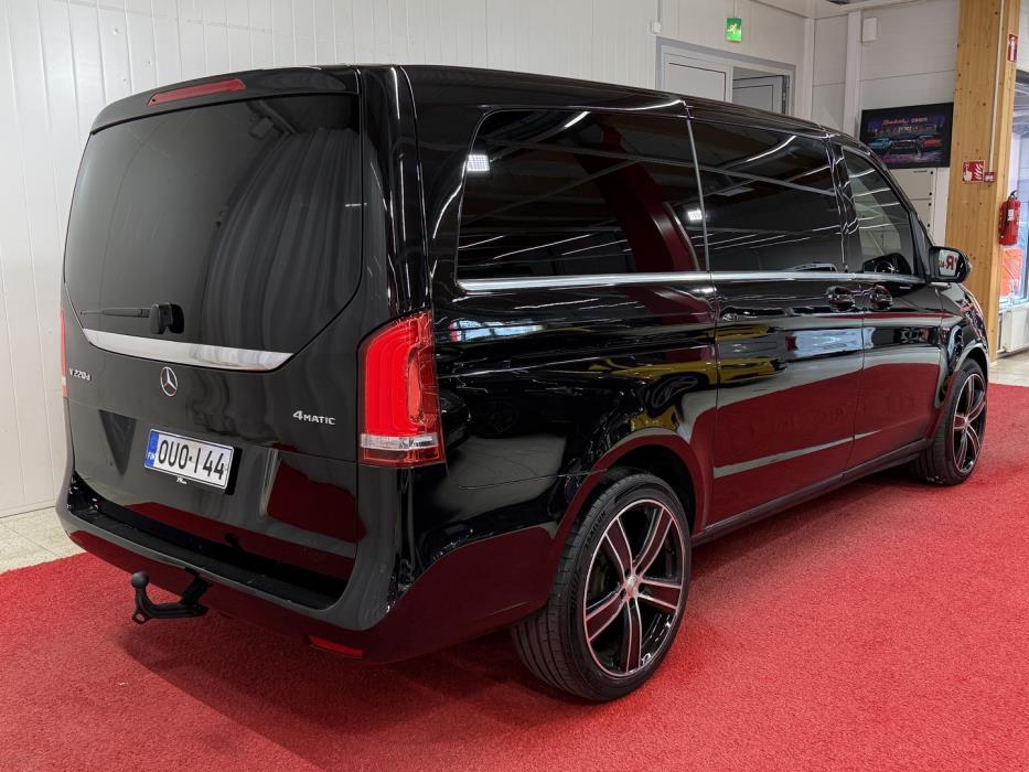 MERCEDES-BENZ V 2017