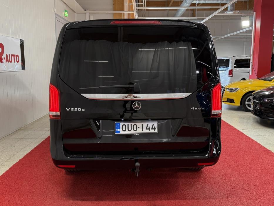 MERCEDES-BENZ V 2017