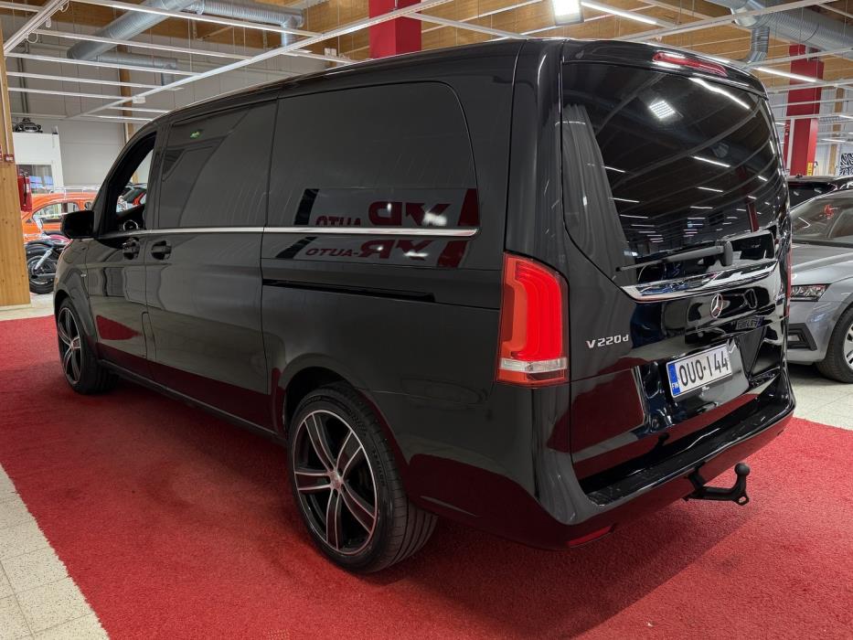 MERCEDES-BENZ V 2017