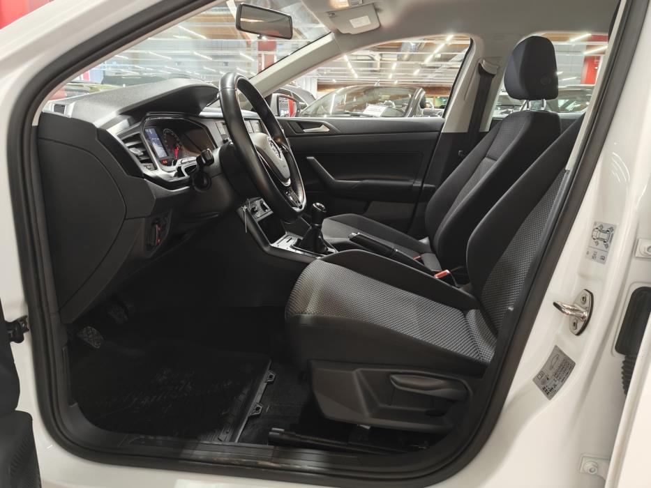 VOLKSWAGEN Polo 2020