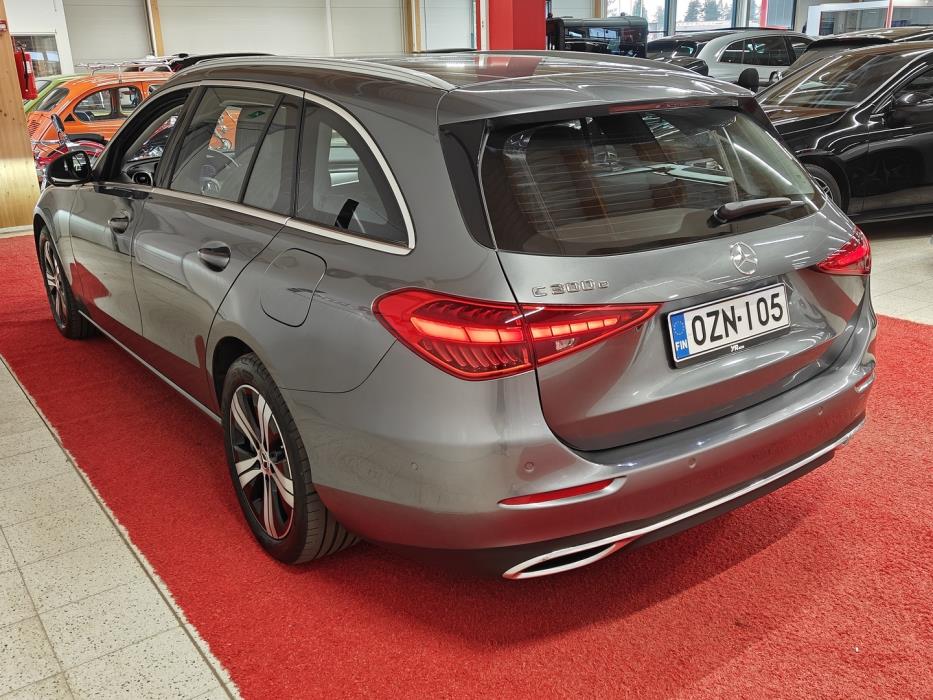 MERCEDES-BENZ C 2023