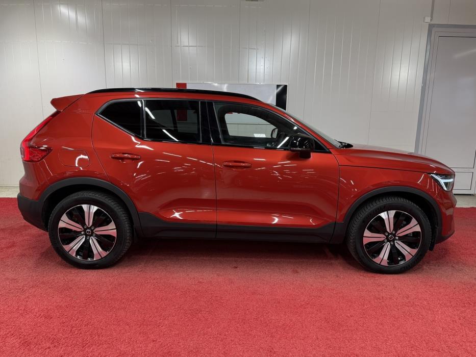 VOLVO XC40 2023
