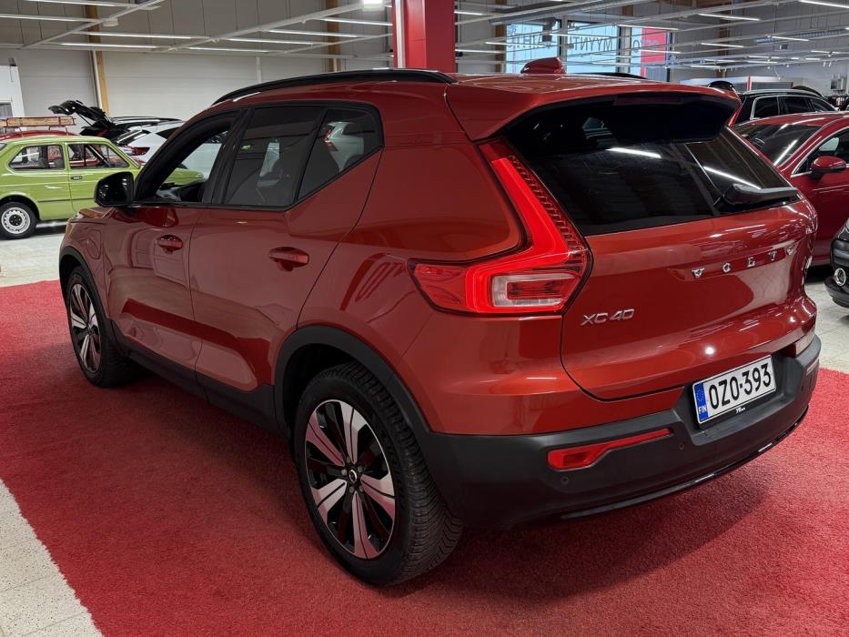 VOLVO XC40 2023