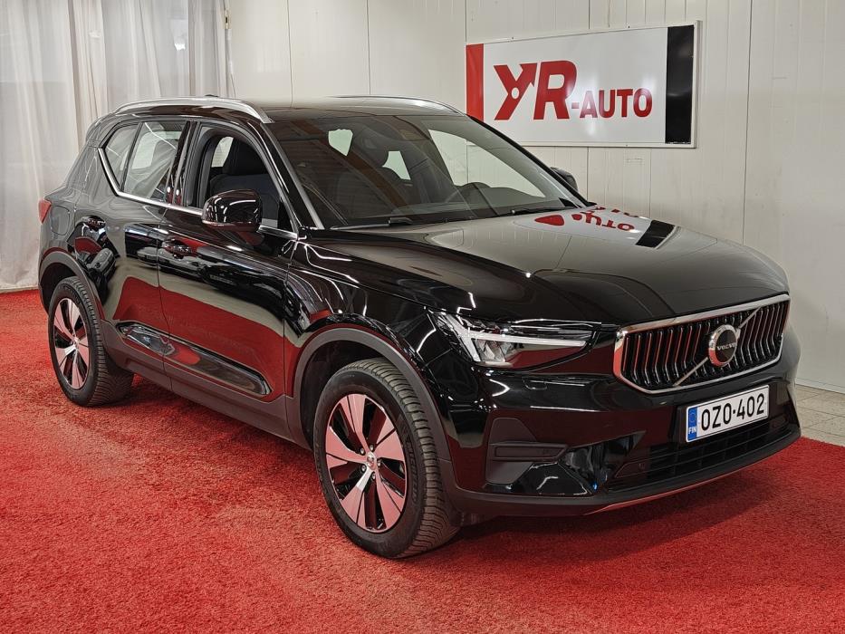 VOLVO XC40 2023