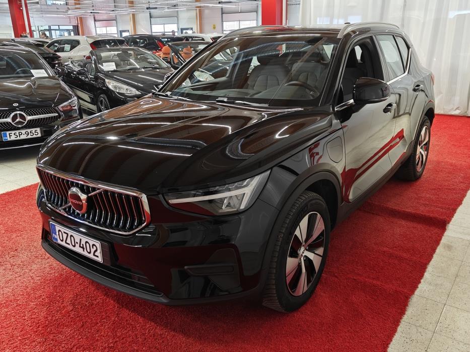 VOLVO XC40 2023