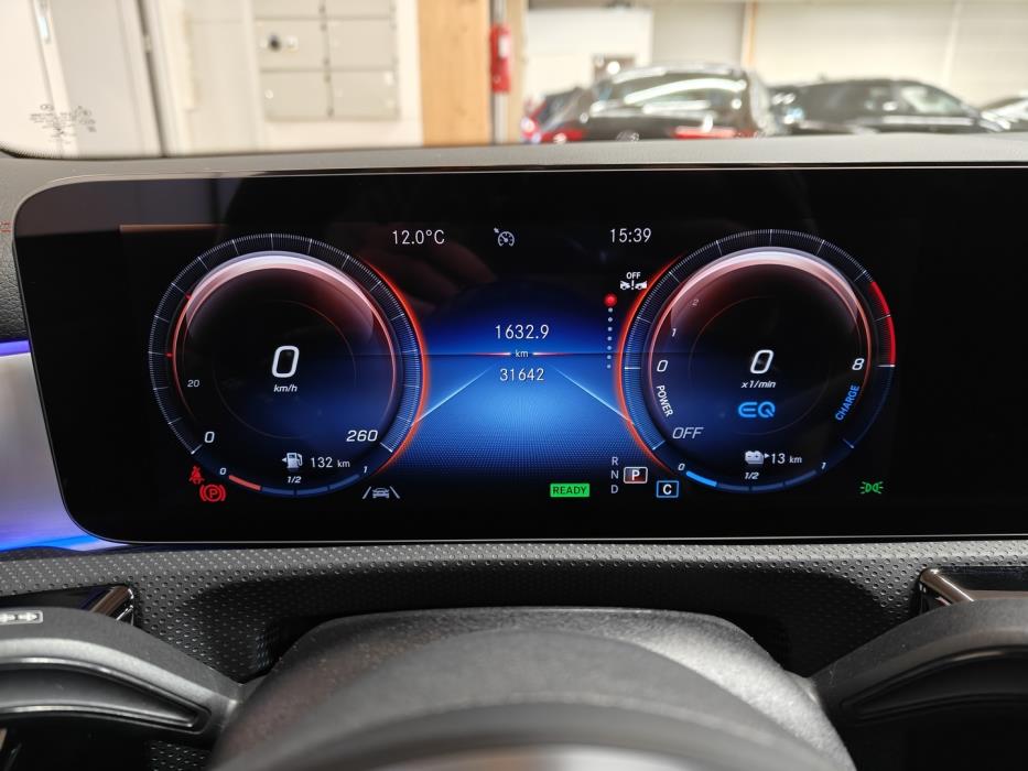 MERCEDES-BENZ CLA 2023