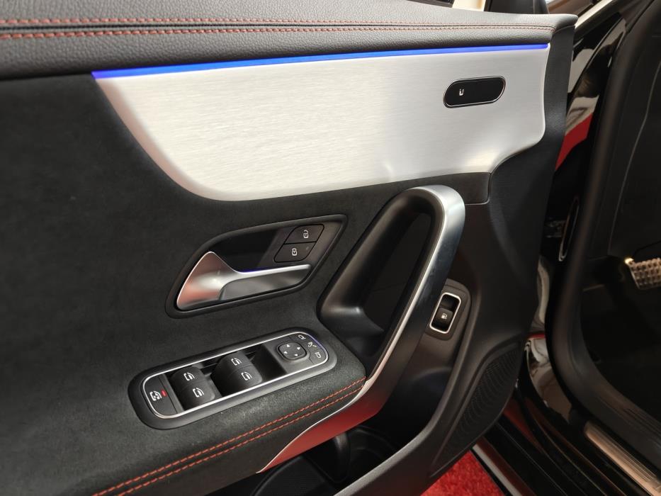 MERCEDES-BENZ CLA 2023