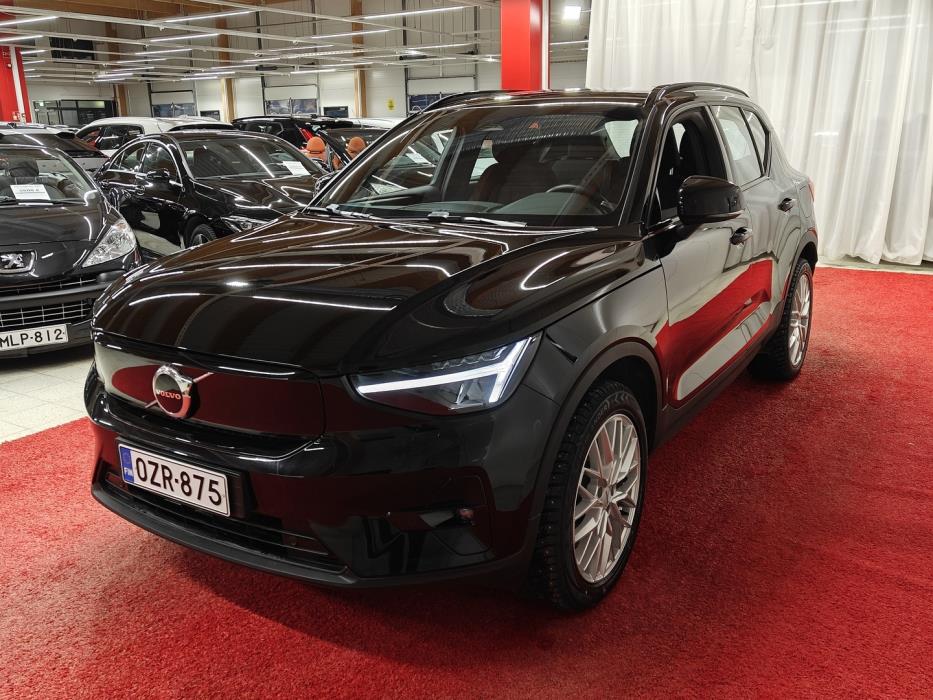VOLVO XC40 2023