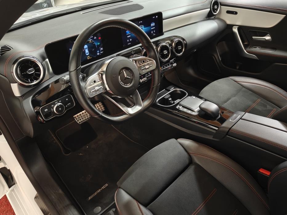 MERCEDES-BENZ CLA 2023