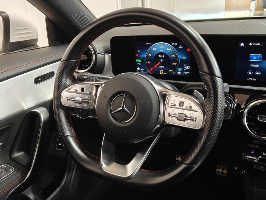 MERCEDES-BENZ CLA 2023