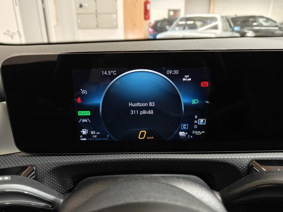 MERCEDES-BENZ CLA 2023