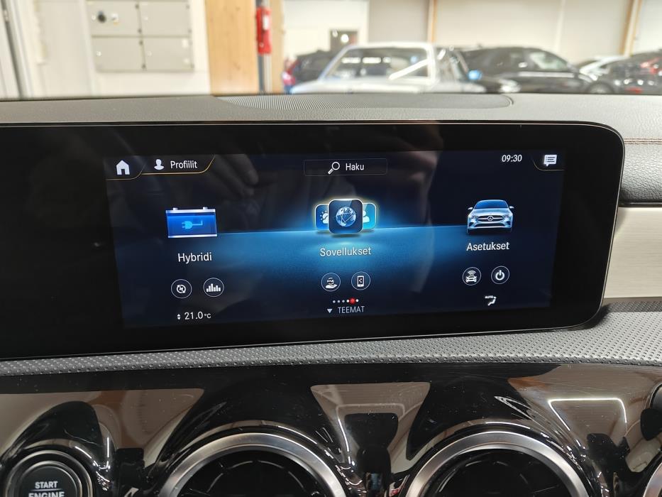 MERCEDES-BENZ CLA 2023