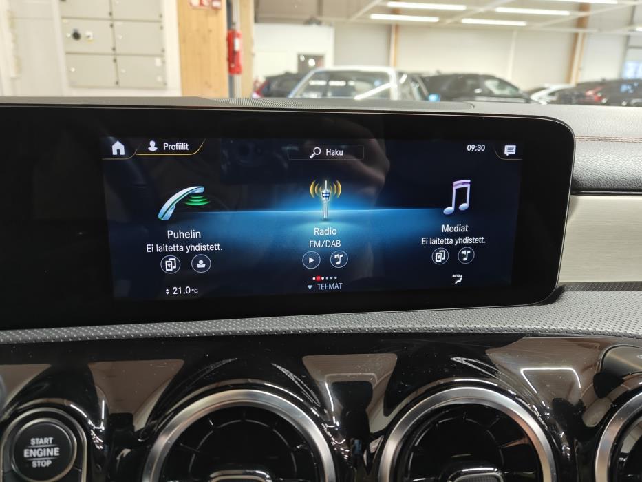 MERCEDES-BENZ CLA 2023