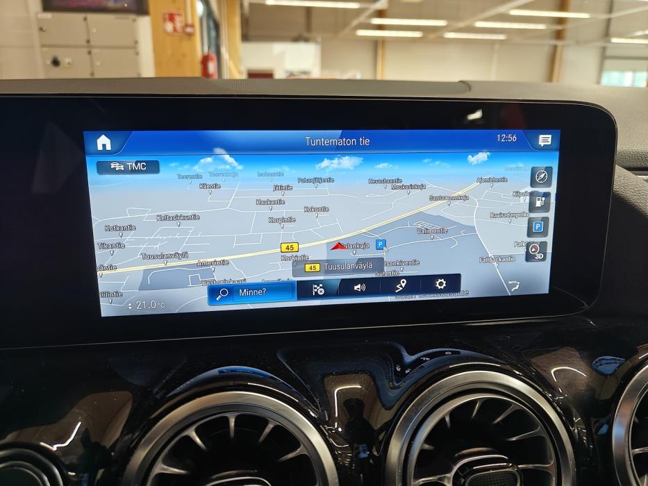 MERCEDES-BENZ EQA 2023