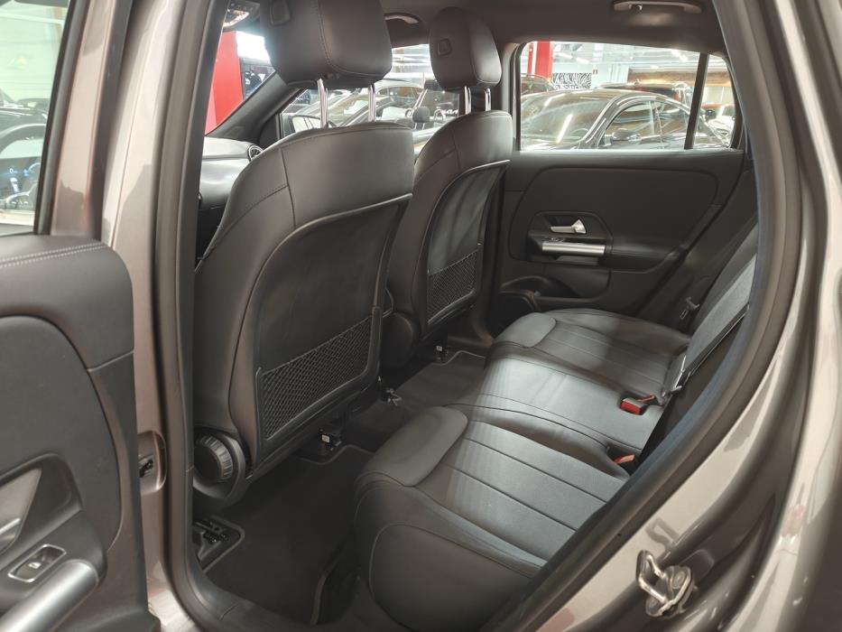 MERCEDES-BENZ EQA 2023