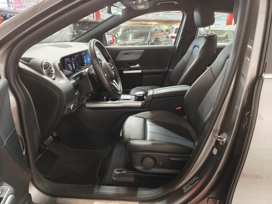 MERCEDES-BENZ EQA 2023