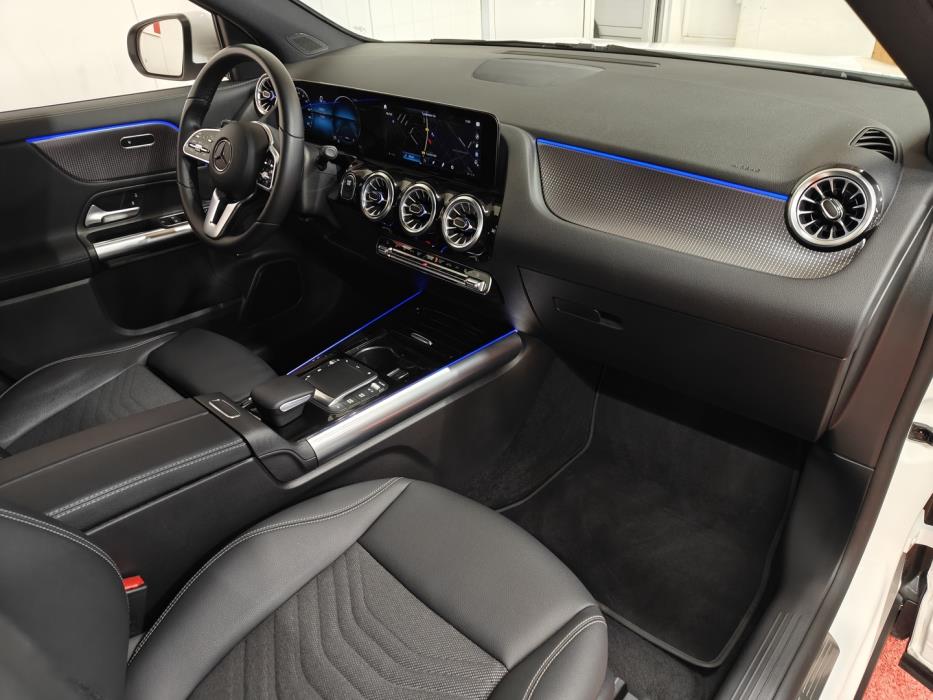 MERCEDES-BENZ EQA 2023