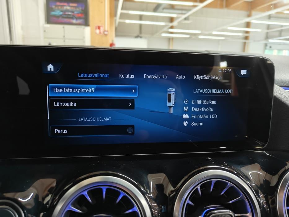 MERCEDES-BENZ EQA 2023