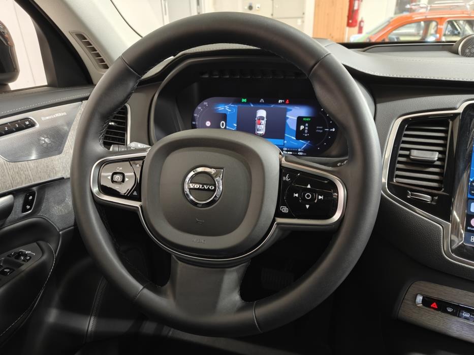 VOLVO XC90 2023