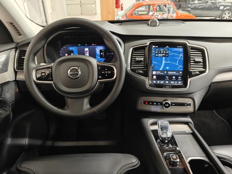 VOLVO XC90 2023