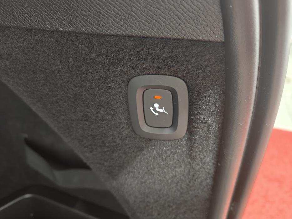 VOLVO XC90 2023
