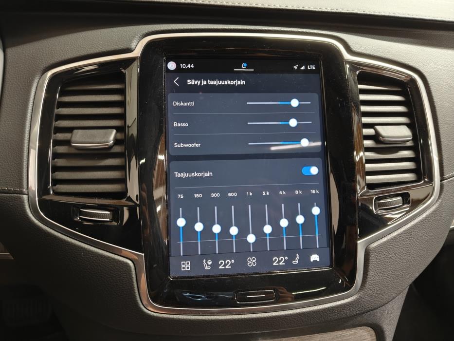 VOLVO XC90 2023