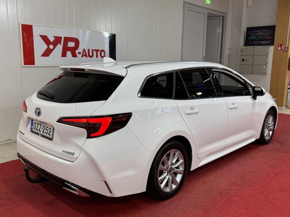 TOYOTA Corolla 2023
