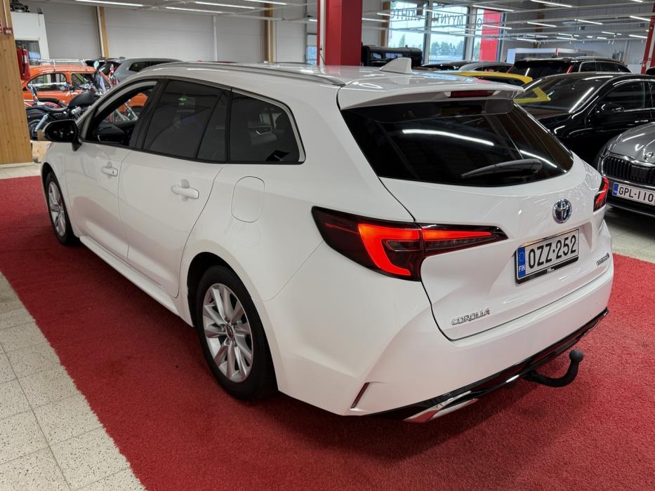 TOYOTA Corolla 2023