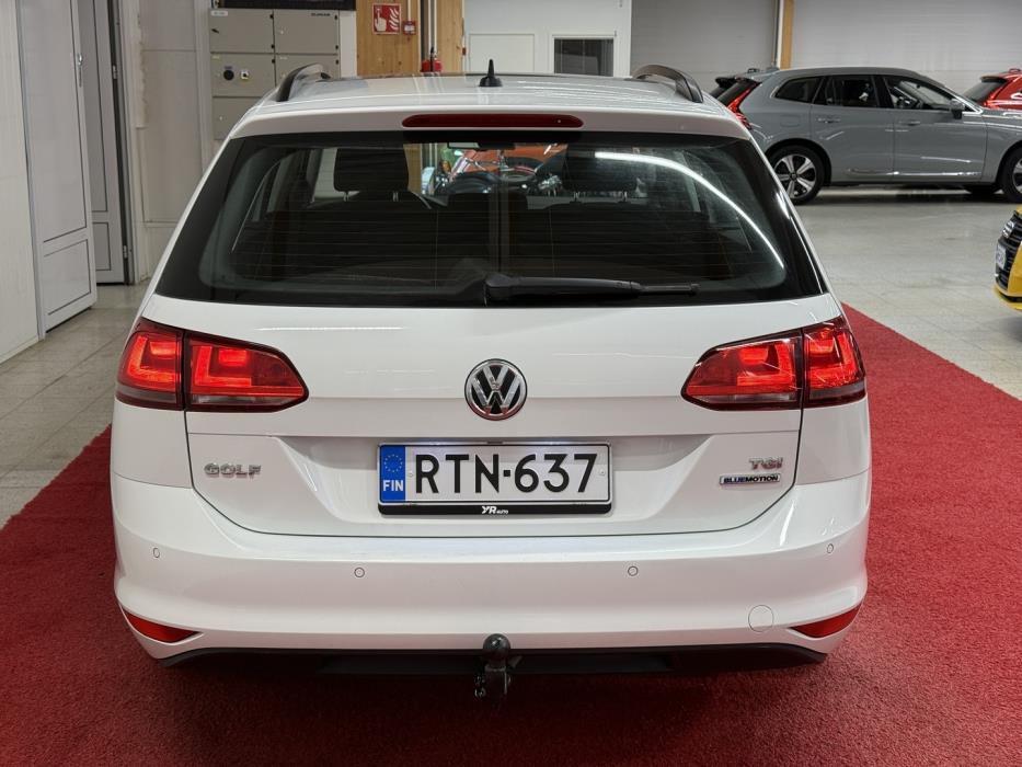 VOLKSWAGEN Golf 2015