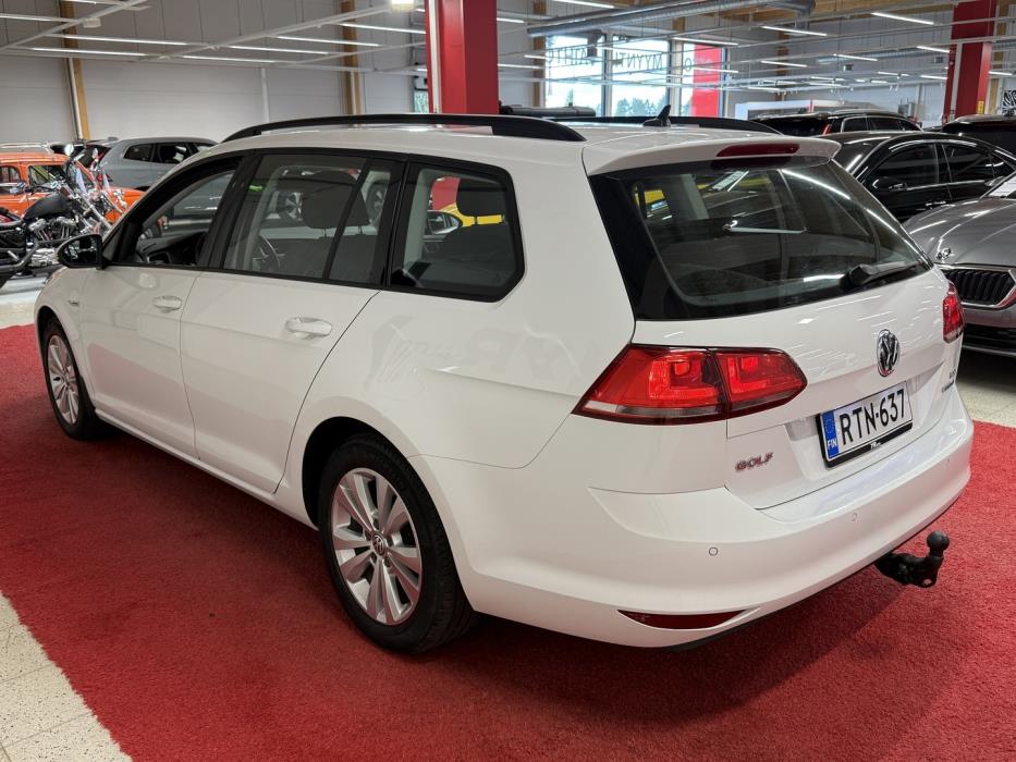 VOLKSWAGEN Golf 2015