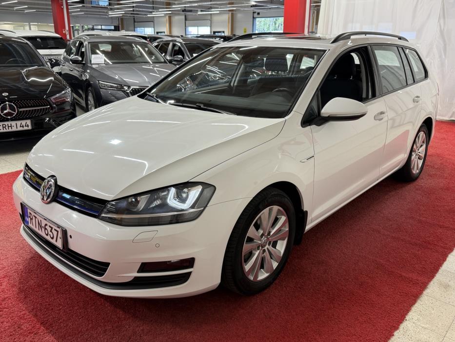 VOLKSWAGEN Golf 2015