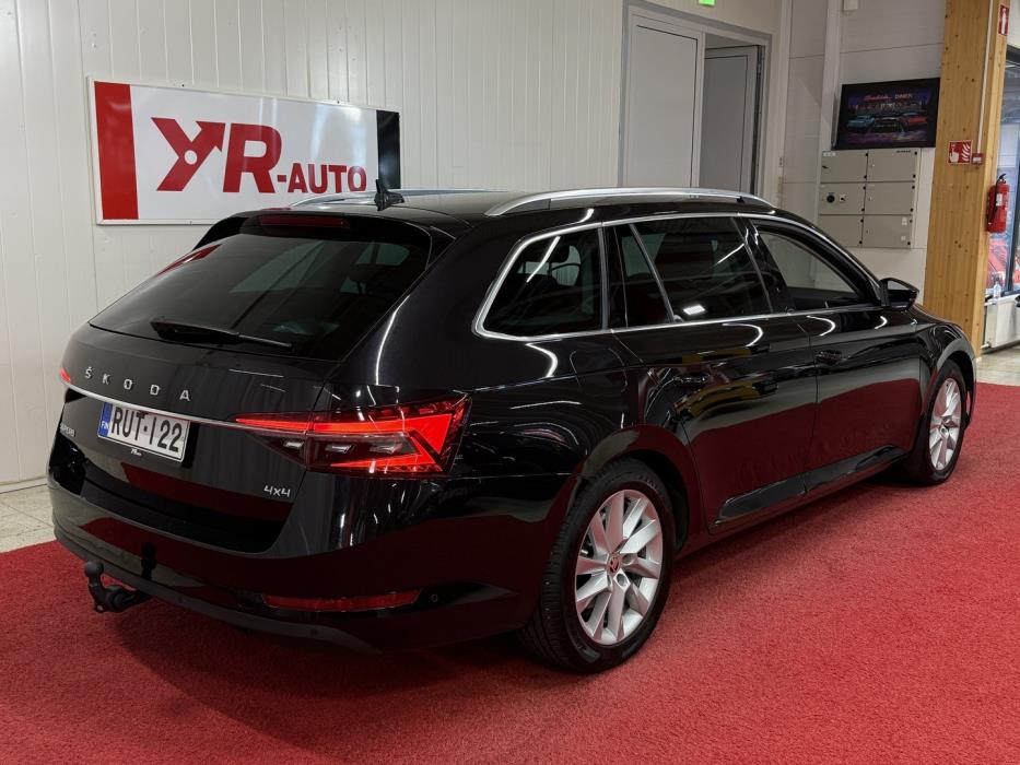 SKODA Superb 2022