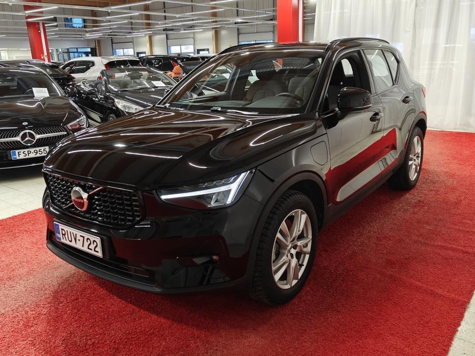 VOLVO XC40 2023
