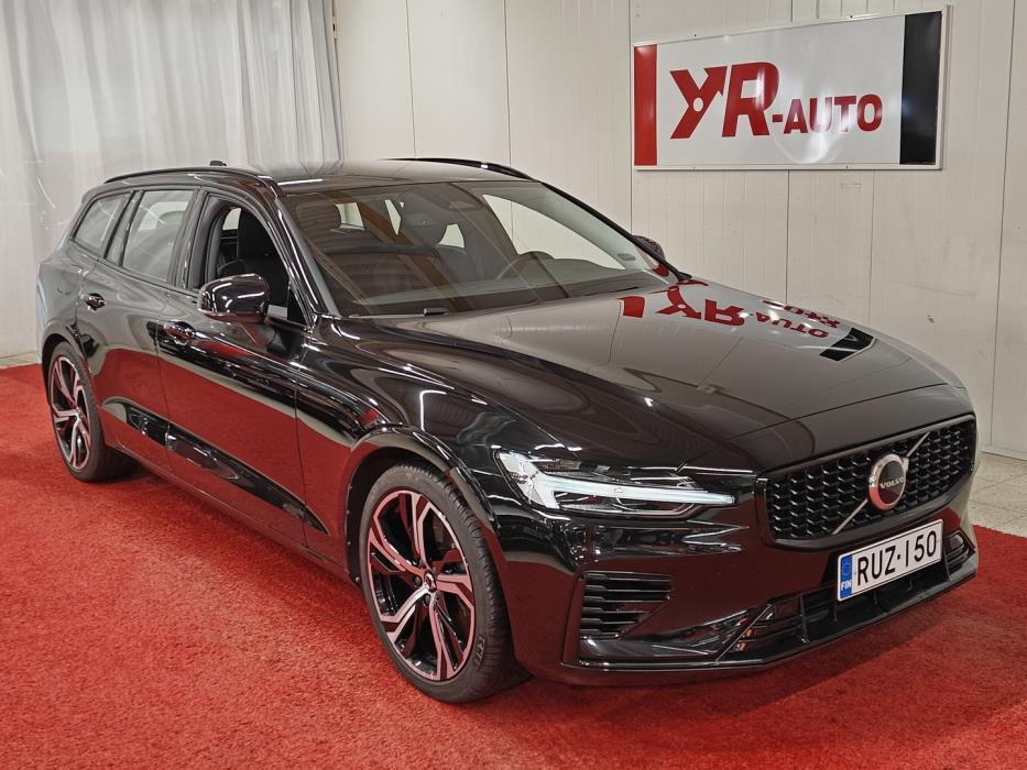 VOLVO V60 2023