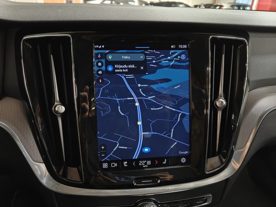 VOLVO V60 2023