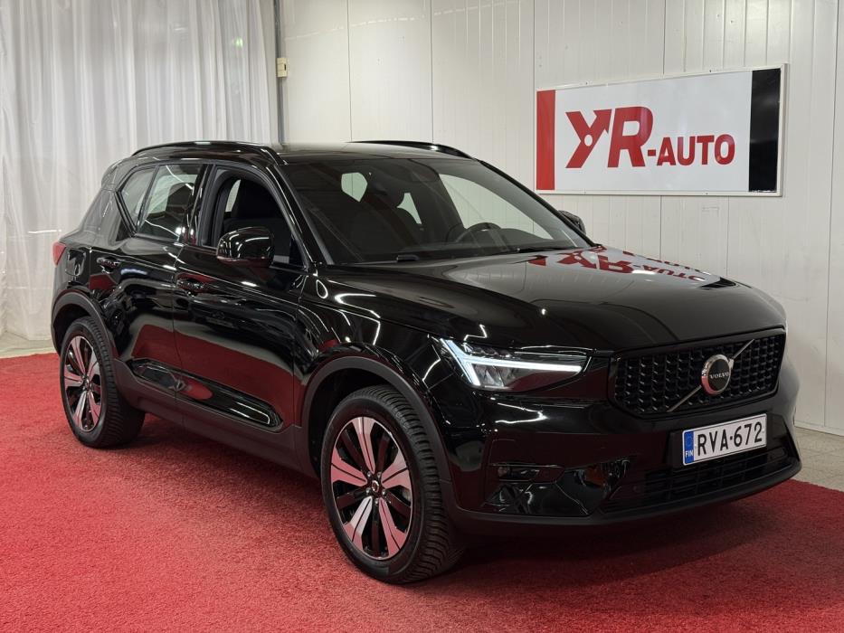 VOLVO XC40 2023