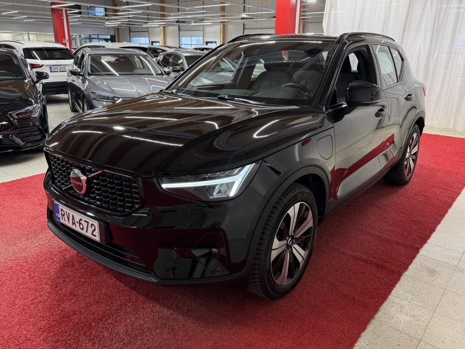 VOLVO XC40 2023