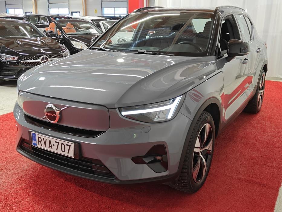 VOLVO XC40 2023
