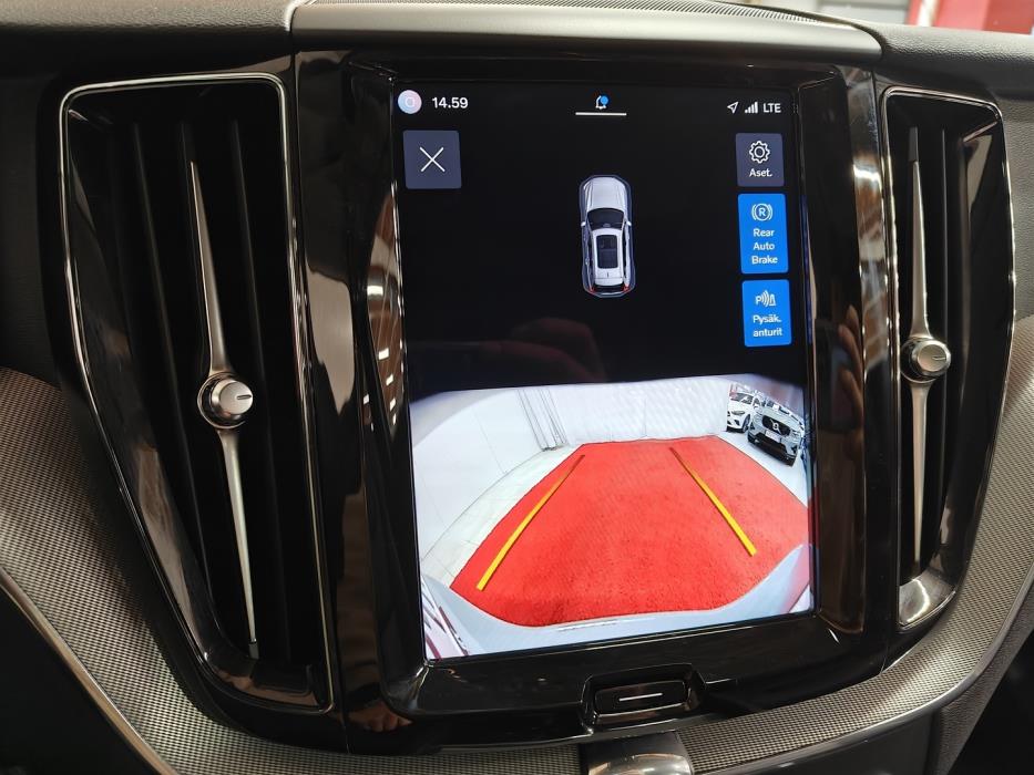 VOLVO XC60 2024