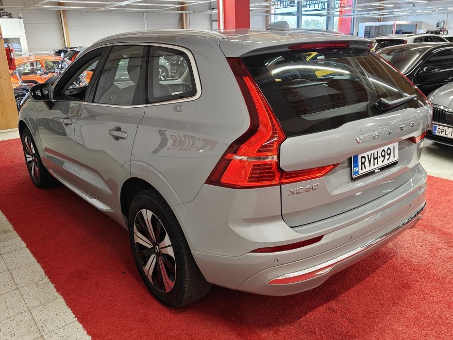 VOLVO XC60 2024
