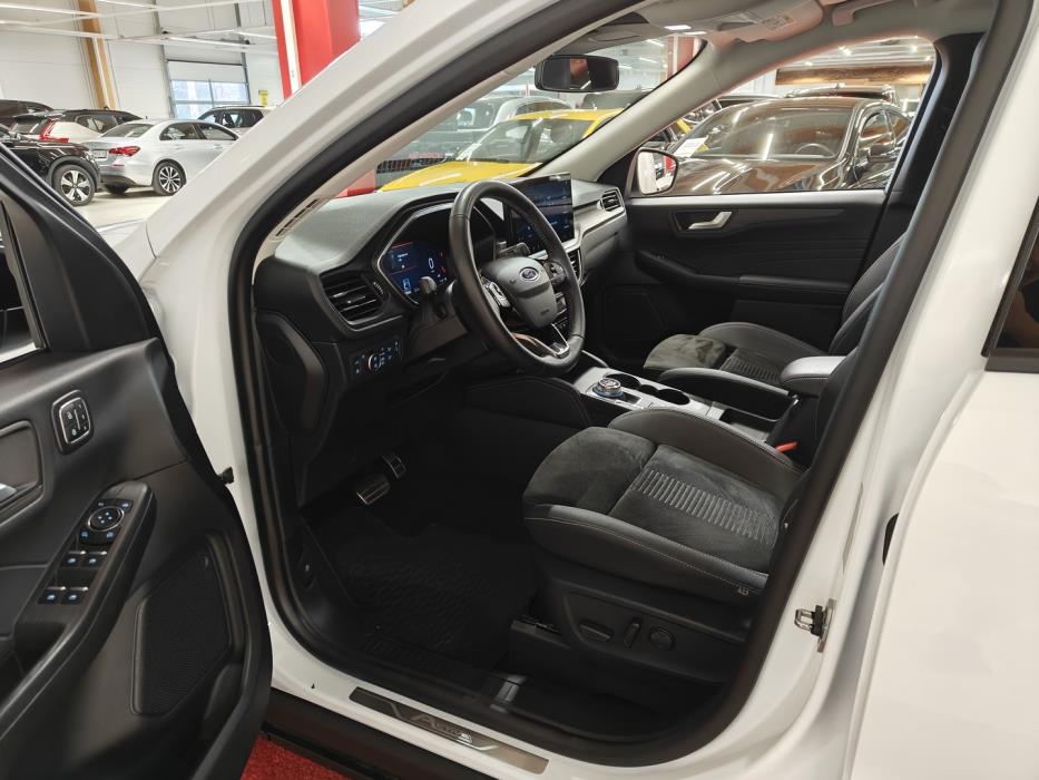 FORD Kuga 2025