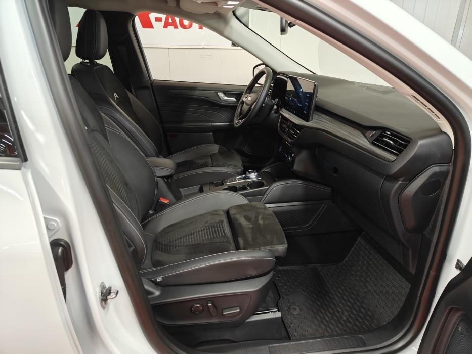 FORD Kuga 2025